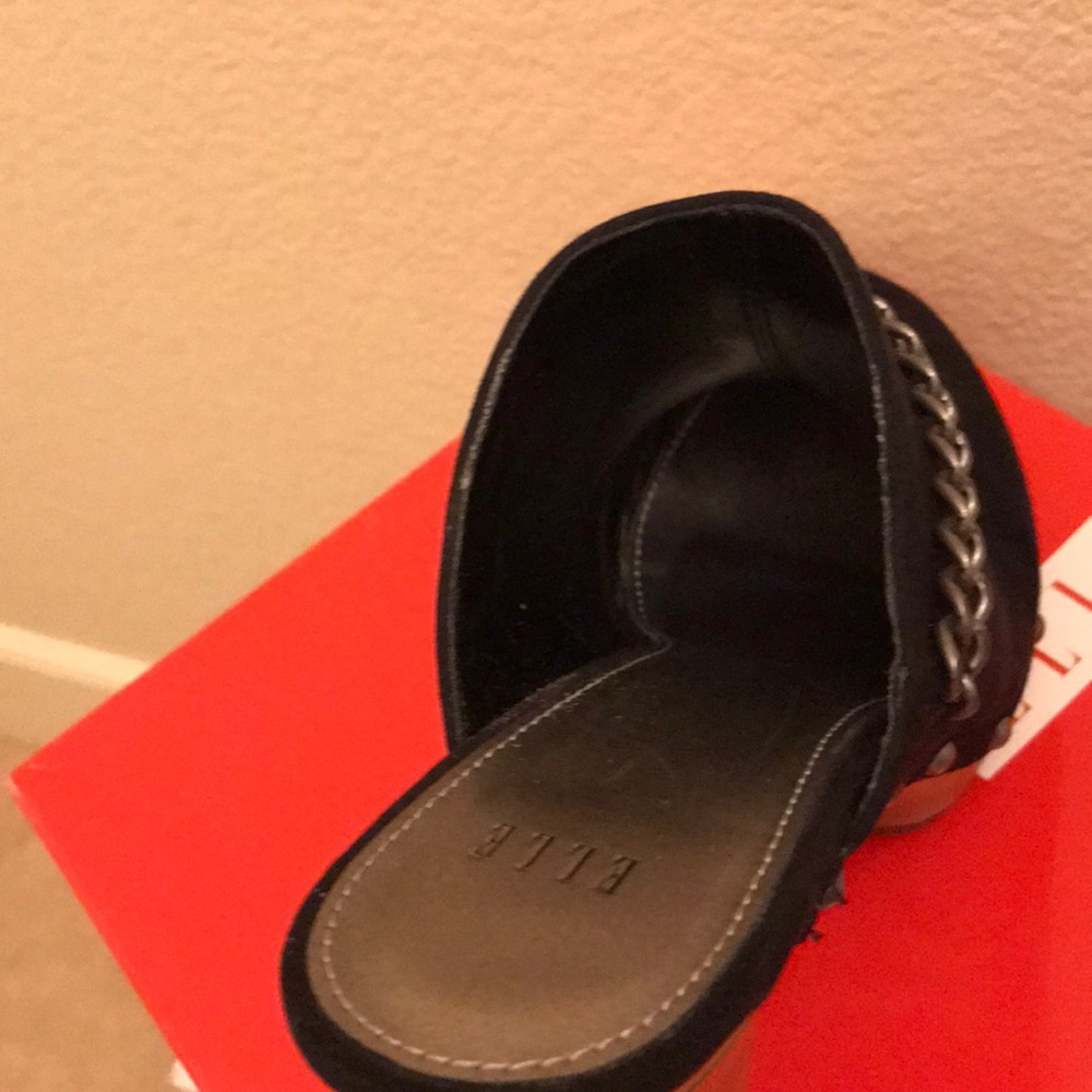 Clogs - Picture 6 of 6
